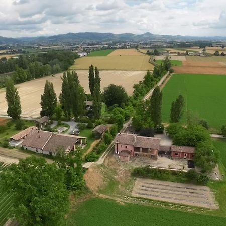 Agriturismo Le Corti Della Gualdana Voghera Zewnętrze zdjęcie