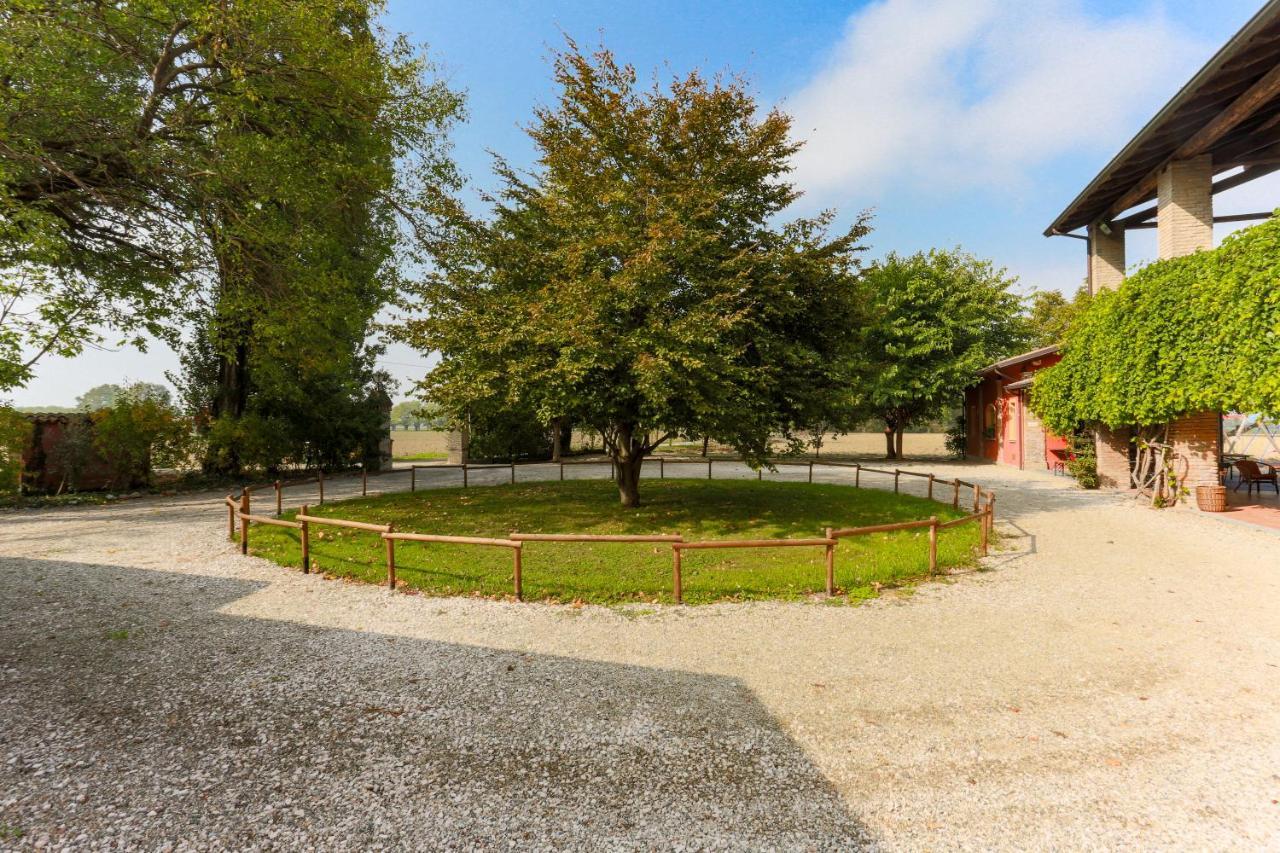 Agriturismo Le Corti Della Gualdana Voghera Zewnętrze zdjęcie