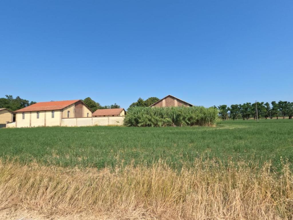Agriturismo Le Corti Della Gualdana Voghera Zewnętrze zdjęcie